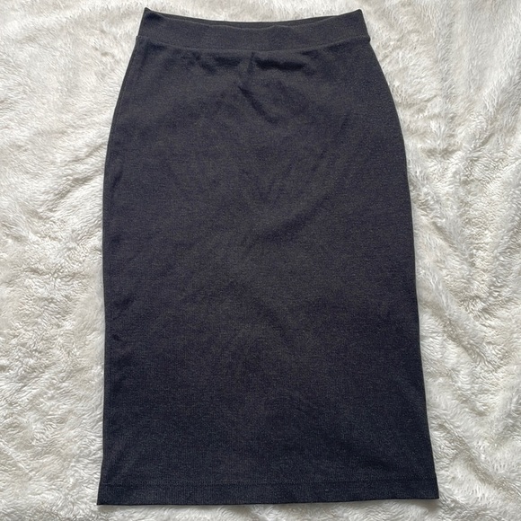 Divided H&M Gray Skirt - Picture 1 of 2